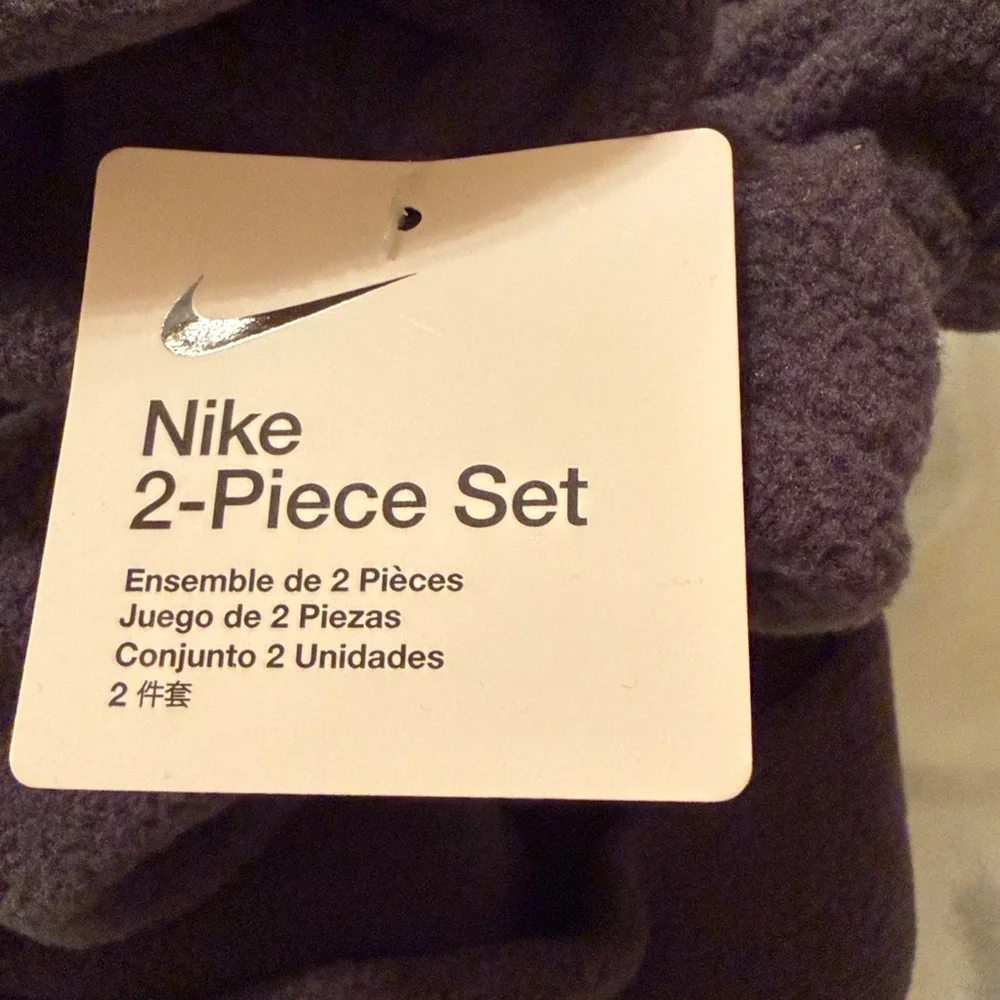 NWT Nike Toddler 2-Piece Fleece Set Trapper Hat and Mittens Gray 2/4